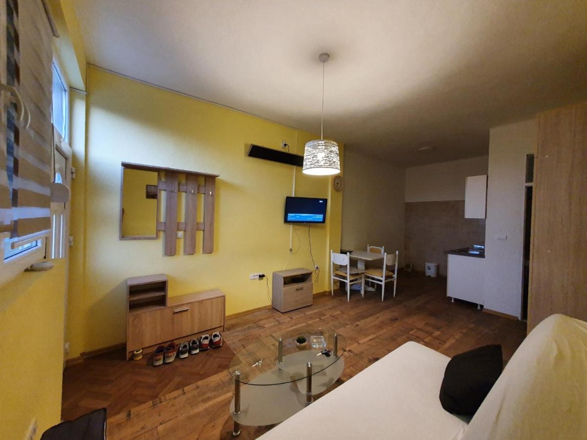 Apartmani Sarti バニャ・ルカ エクステリア 写真