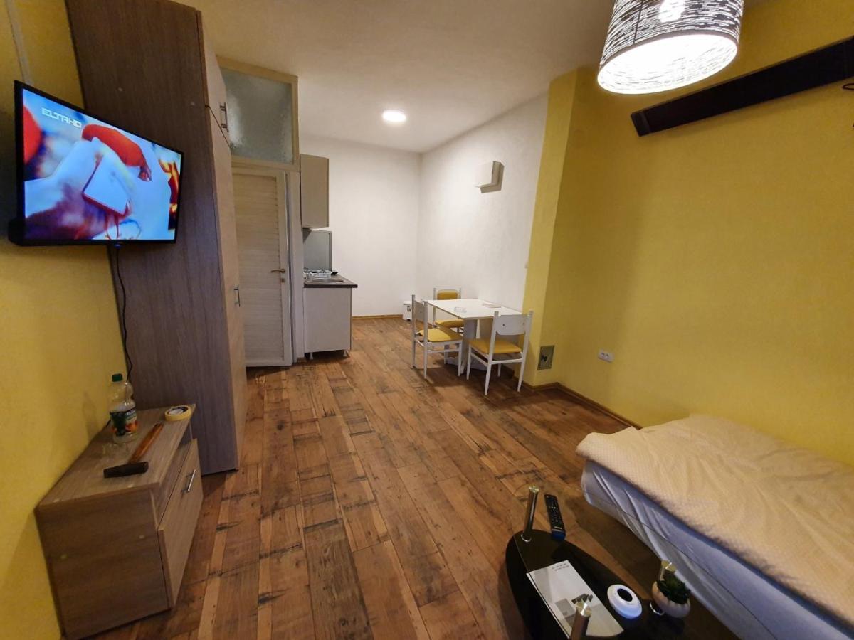 Apartmani Sarti バニャ・ルカ エクステリア 写真